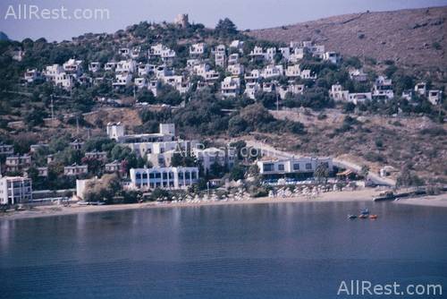 3 S Beach Club 2